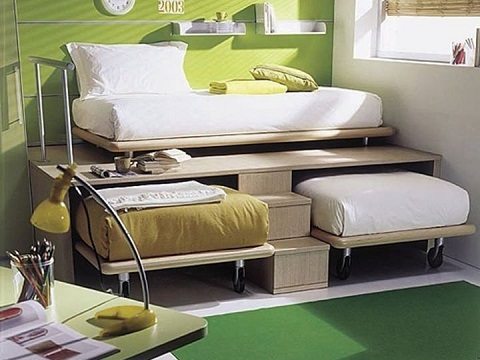quarto com 3 camas